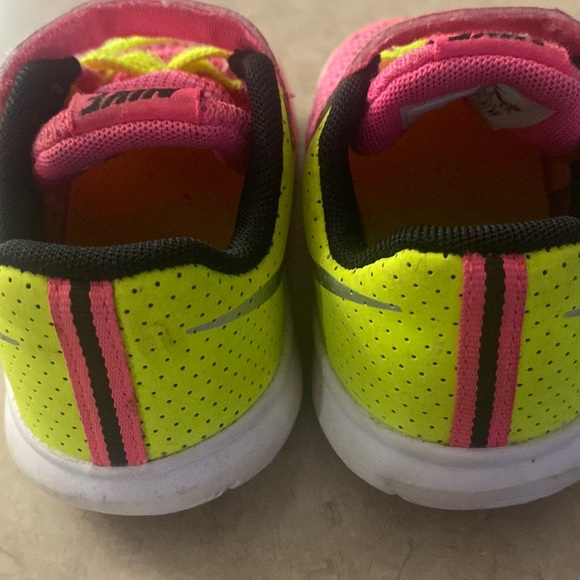 Nike Flex Experience 5 Running Shoe - Picture 7 of 8